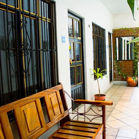 Hotel Om Downtown Santa Cruz - Huatulco Exterior foto